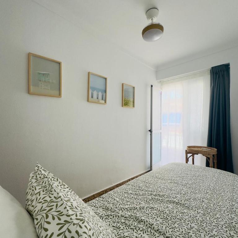 Los Naranjos Apartment - Three-Bedroom Apartment with Balcony - 14