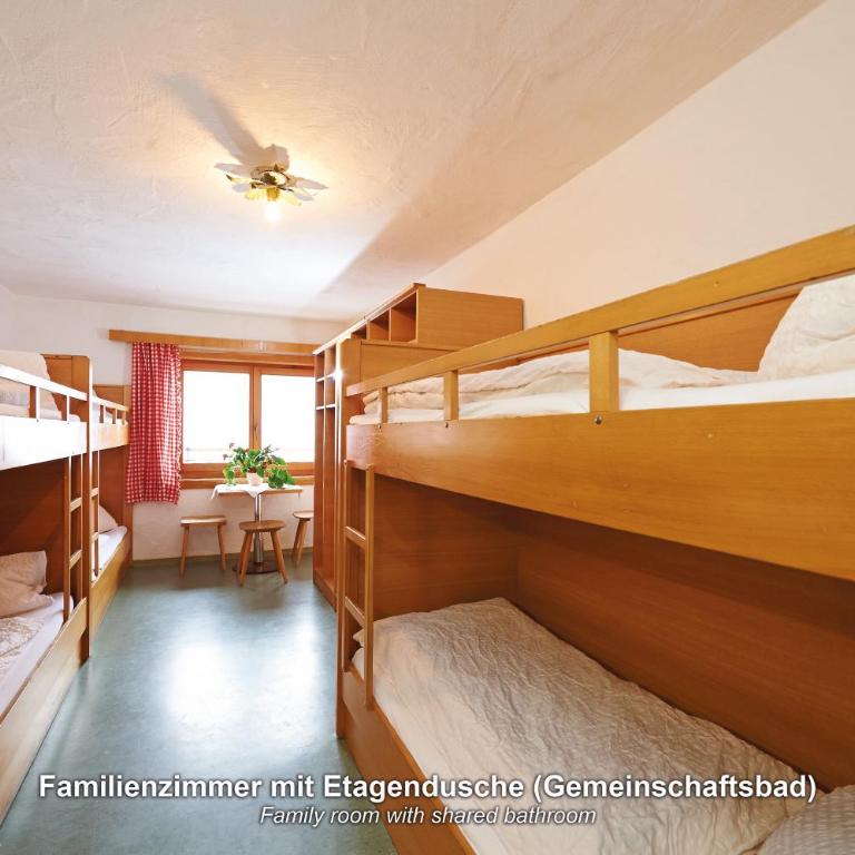 Ski In-Ski Out - Gästehäuser Saalbach-Hinterglemm - Wallegghof Christianhof - Familienzimmer mit Gemeinschaftsbad (6 Erwachsene) - 2