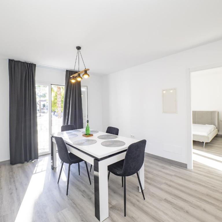Cubo's Luna Town Center Apartment - Apartment - 8