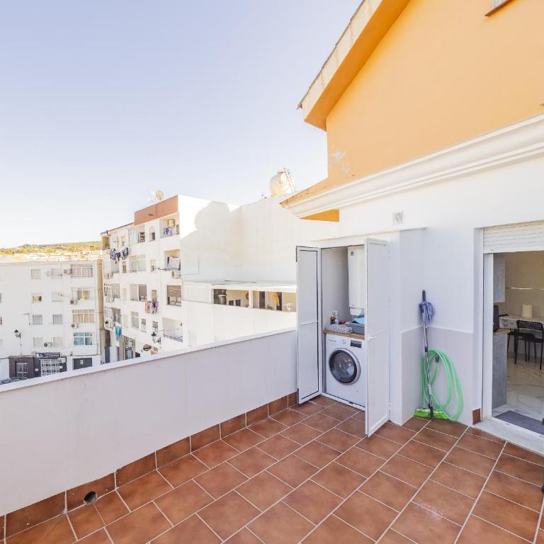 Cubo's Luna Town Center Apartment - Apartment - 18