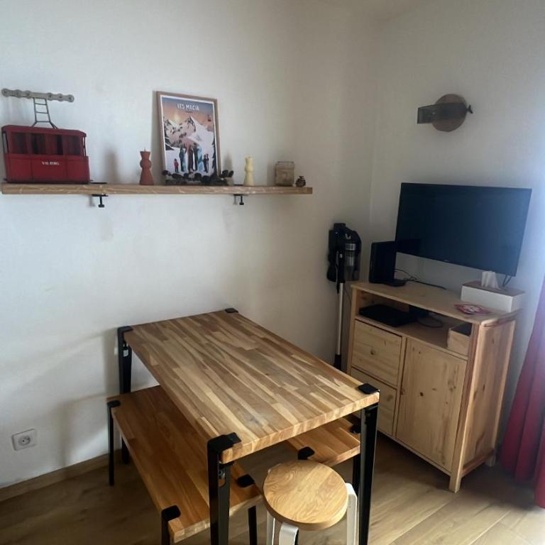 Studio lumineux avec vue et accès sur les pistes ! Coup de coeur - Estudio con vistas a las montañas - 9