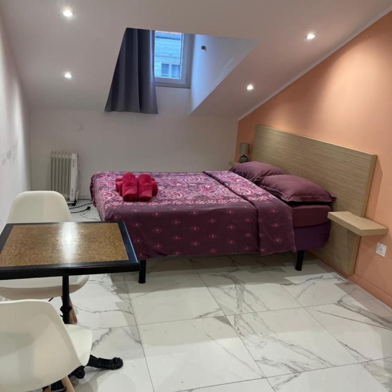 Hôtel Lyonnais - Chambre Double Deluxe - 5