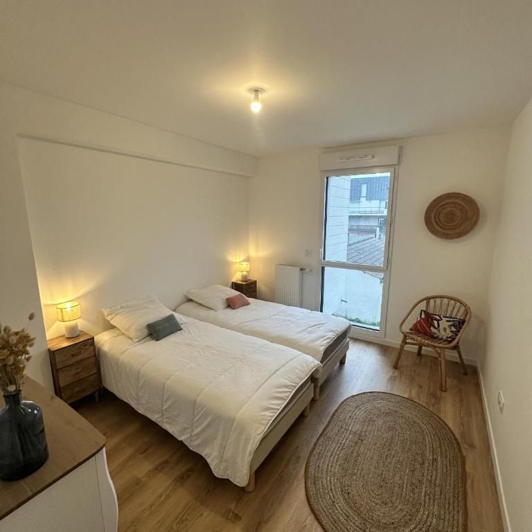 Le champs de mars - Two-Bedroom Apartment with Balcony - 5