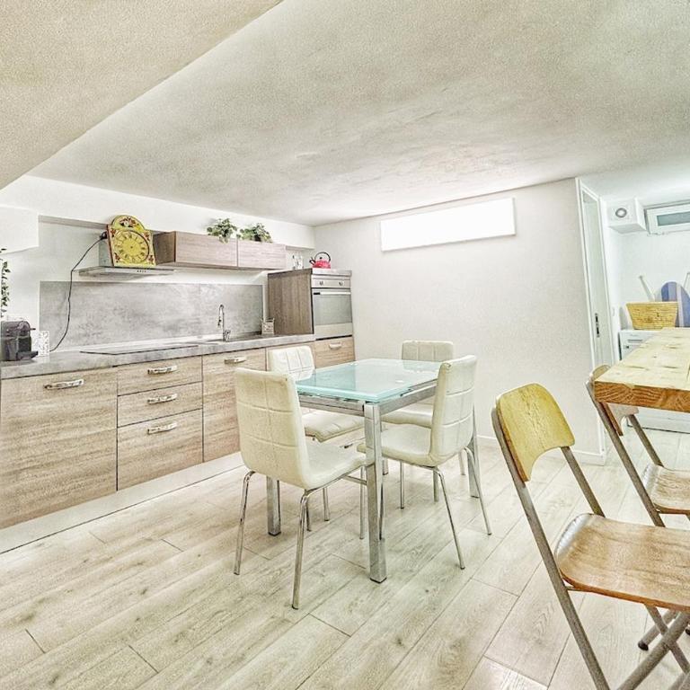 Cozy Basement Apartment Navigli - Appartamento con 2 Camere da Letto - 12