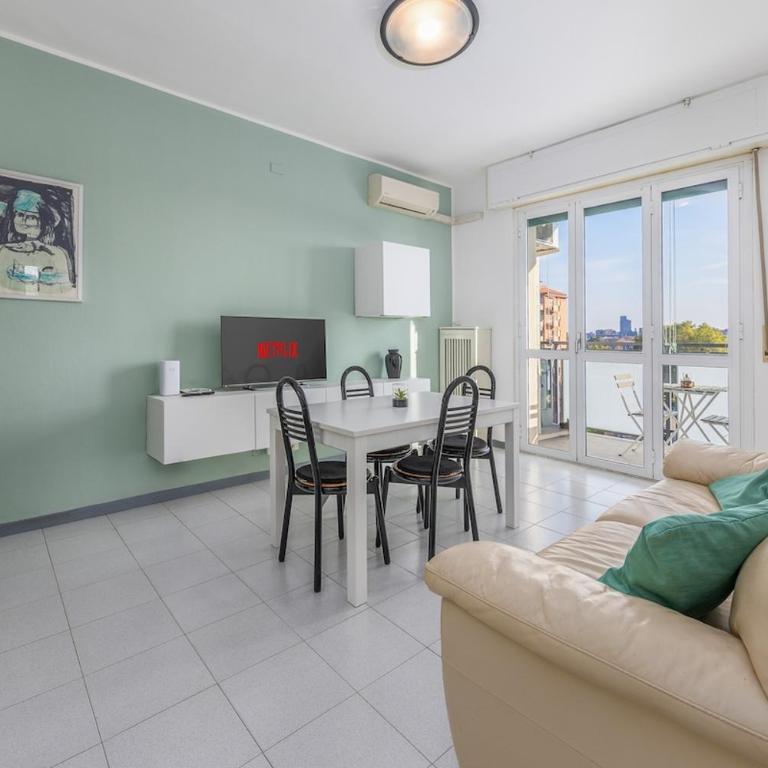 Easy Parking - 5 Min to Metro - Balcony - Quiet - Appartamento Superior con 1 Camera da Letto e Balcone - 10