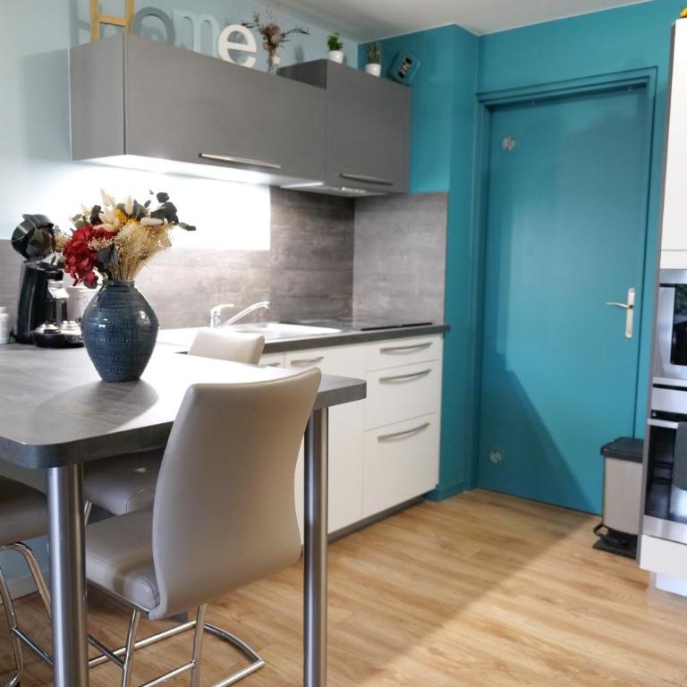 Appartement avec piscine commune - quartier Pironnière - 4 personnes - Apartment mit 1 Schlafzimmer - 6