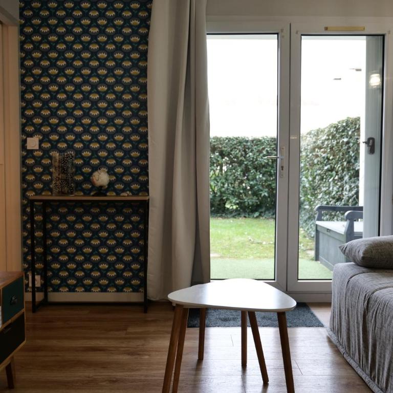 Appartement avec piscine commune - quartier Pironnière - 4 personnes - Apartment mit 1 Schlafzimmer - 17