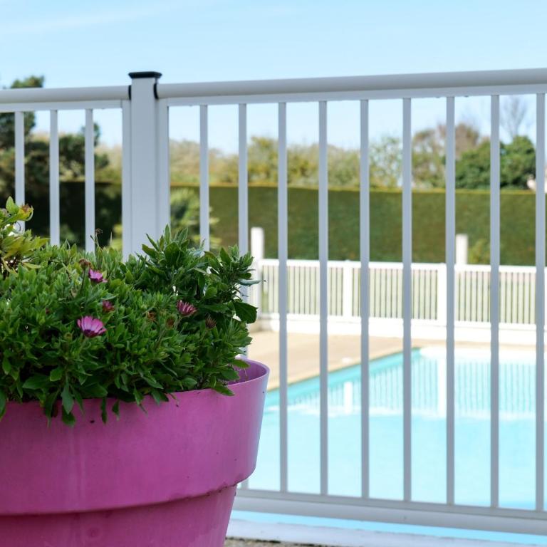 Appartement avec piscine commune - quartier Pironnière - 4 personnes - Apartment mit 1 Schlafzimmer - 8