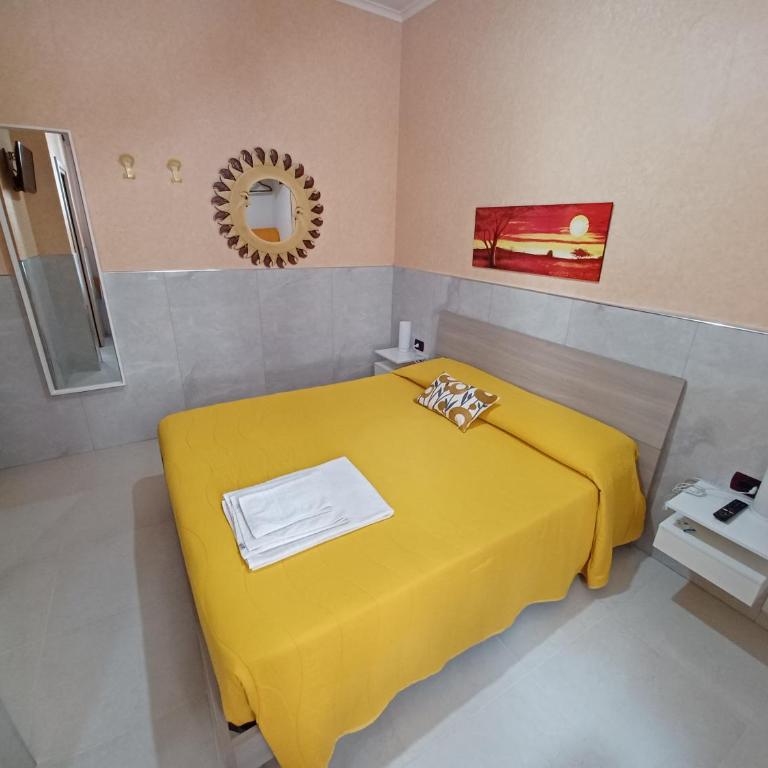 B&B Quattro Palazzi Napoli Centro - Camera Matrimoniale - 28