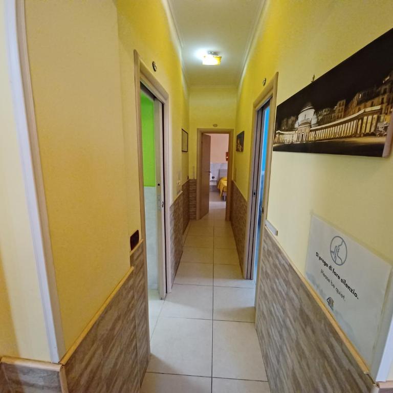 B&B Quattro Palazzi Napoli Centro - Camera Matrimoniale - 26