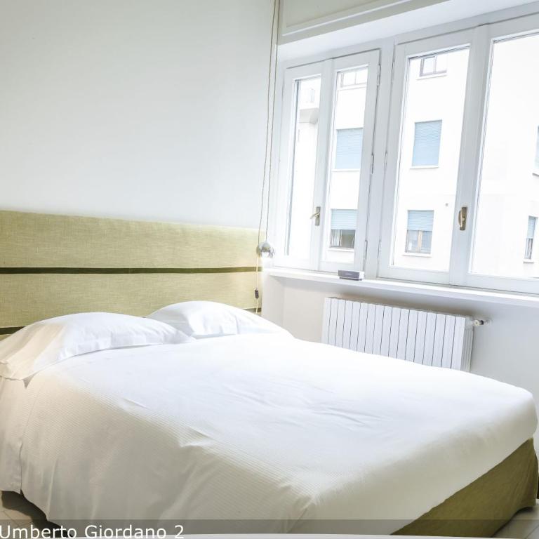 Brera Apartments in San Babila - Suite - Piazza Umberto Giordano 2 - 3