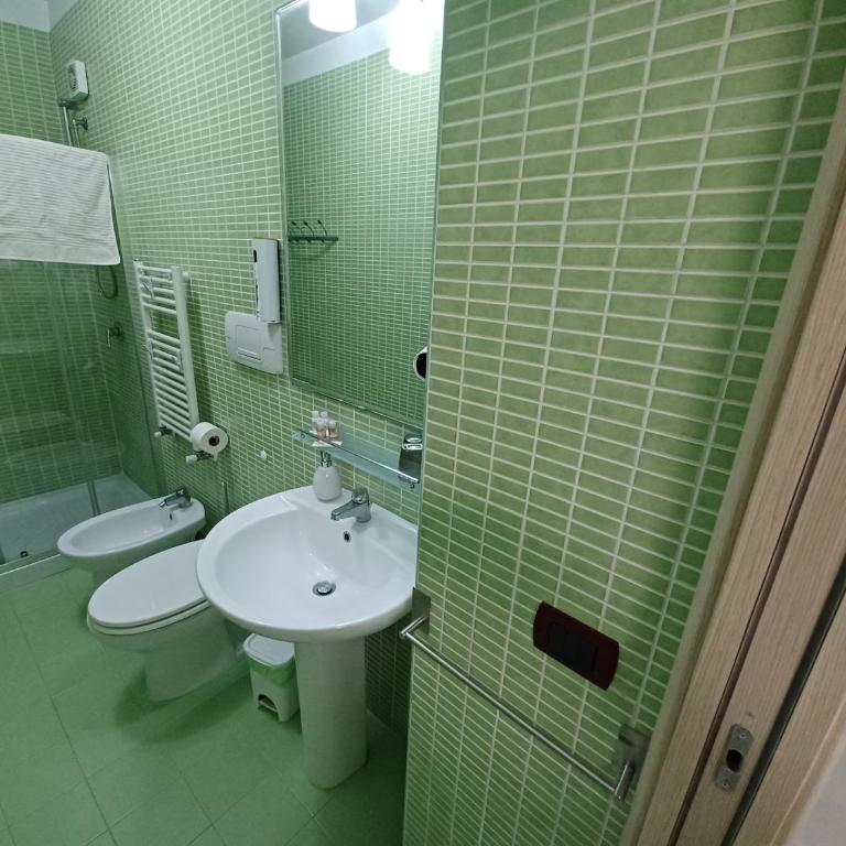 B&B Quattro Palazzi Napoli Centro - Camera Matrimoniale - 22