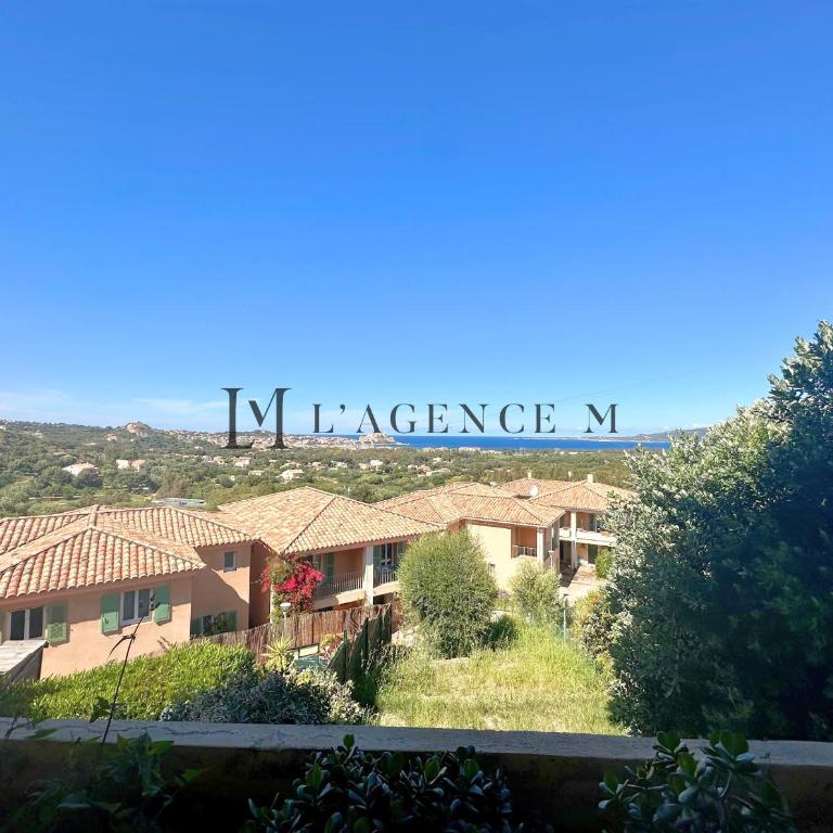 Manuro - Duplex avec jardin et parking privé, vue citadelle et mer CALVI - Appartement 2 Chambres - 12