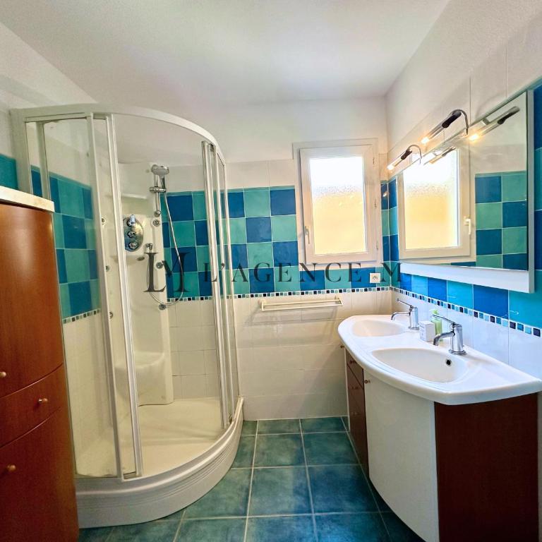 Manuro - Duplex avec jardin et parking privé, vue citadelle et mer CALVI - Appartement 2 Chambres - 10