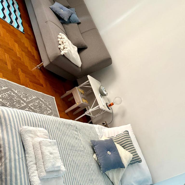 May flower central apartament - Three-Bedroom Apartment - 40