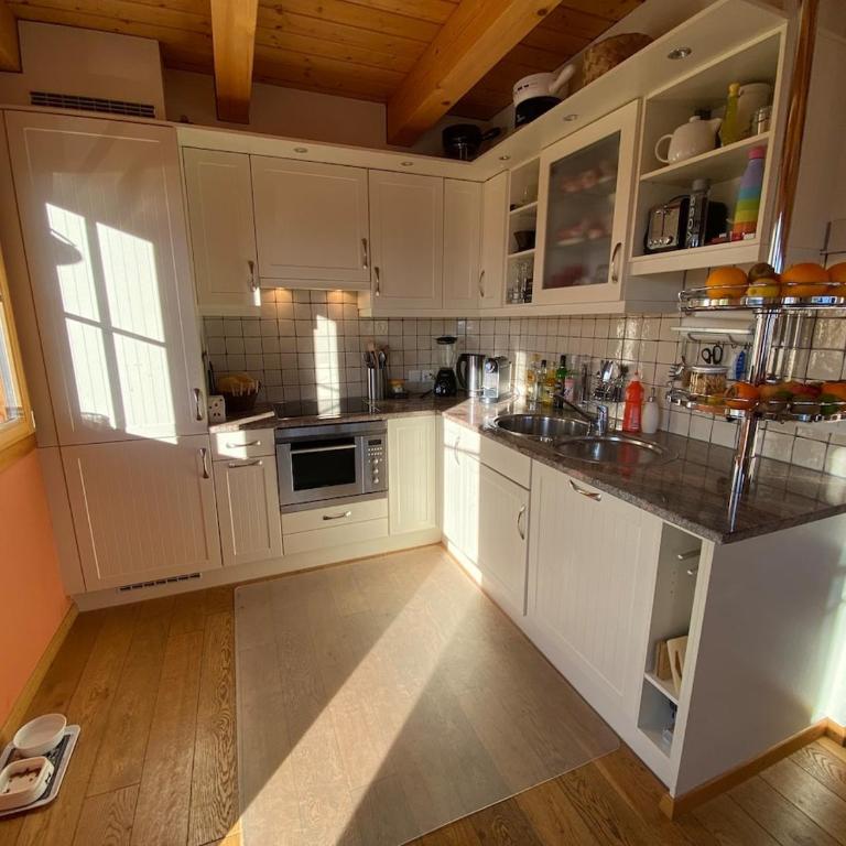 Beautiful chalet with exceptional view - Chalet - 13