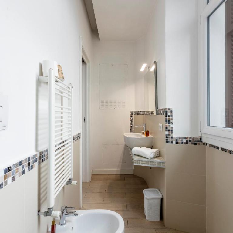 DEZA cozy place Manzoni - Appartamento con 2 Camere da Letto - 8