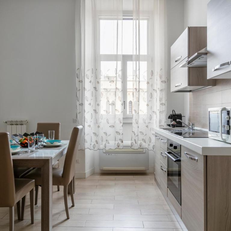 DEZA cozy place Manzoni - Appartamento con 2 Camere da Letto - 9