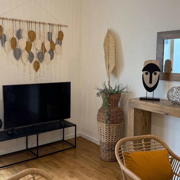 Casa Catalina - Two-Bedroom Standard Apartment - 5