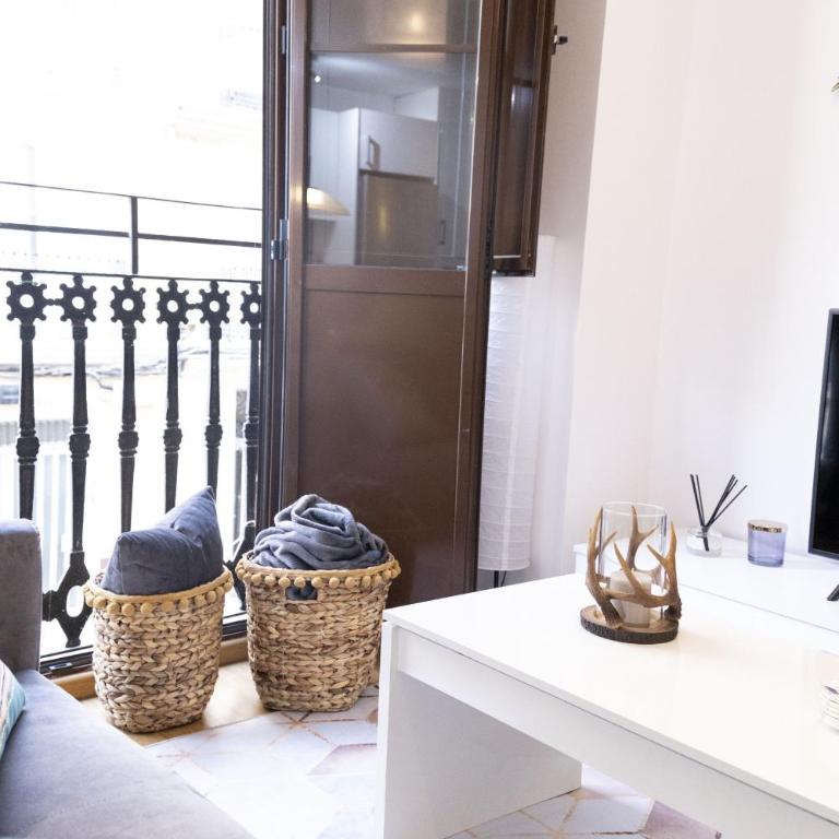 SingularStays Valencia Center - Apartamento con balcón - 12