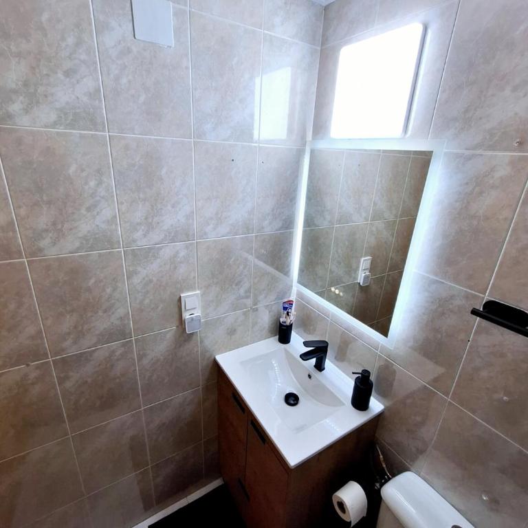 Solymar Torrevieja - Apartamento de 1 Dormitorio con balcón y vistas a la ciudad - 8