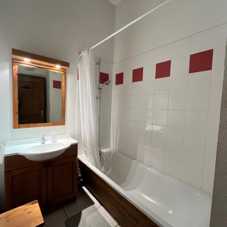 Chalet 3 chambres avec piscine et parking à Samoëns - FR-1-624-111 - Apartment - 9