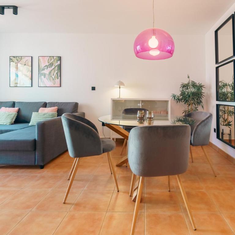 Renteando Albir Apartments - Apartment with Pool View - 1