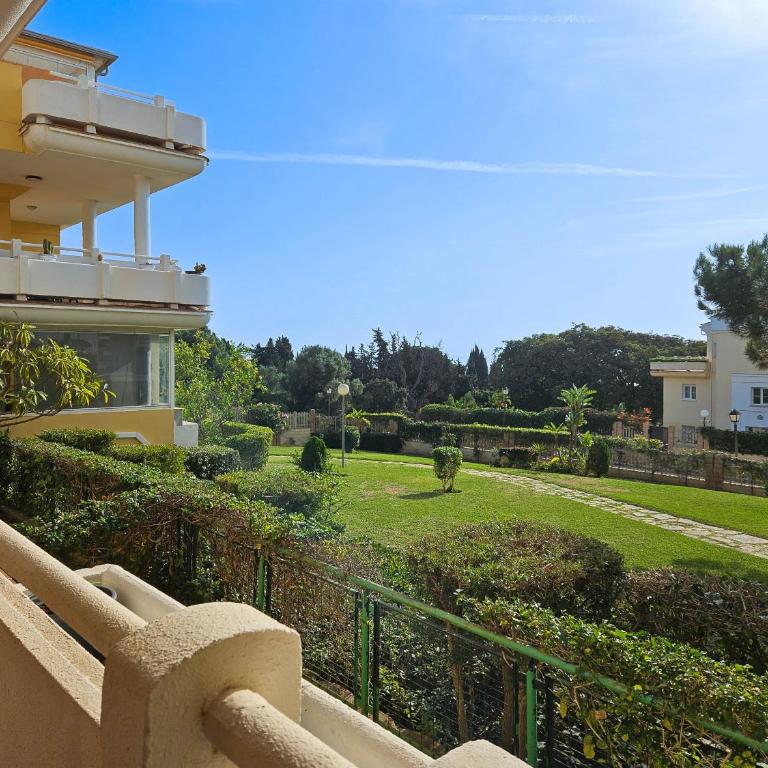 2 bed garden apartment Las Mimosas Cabopino - Apartamento de 2 dormitorios con vistas al jardín - 24