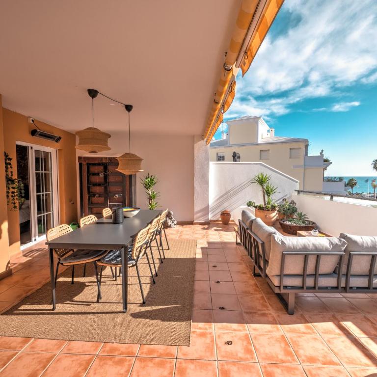 Beachfront apartment with sea view at Burriana beach, Nerja - Apartamento de 2 dormitorios - 15