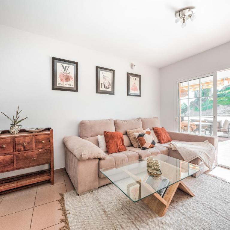 Beachfront apartment with sea view at Burriana beach, Nerja - Apartamento de 2 dormitorios - 11
