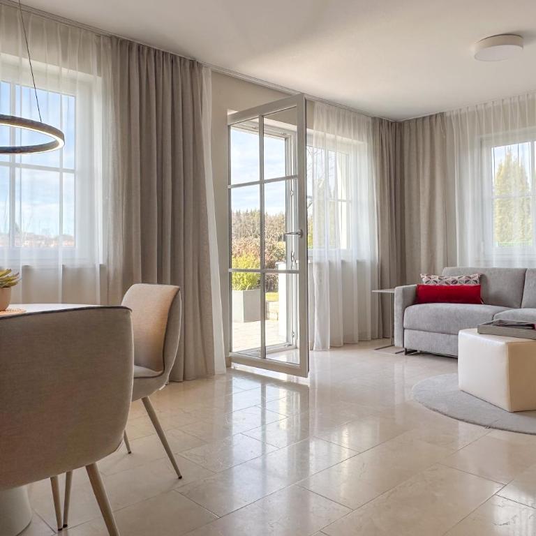 "SONNTAGSGLÜCK" - Premium Apartments Seekirchen, ruhiges Feriendomizil im Grünen, gemeinsamer Poolarea - Haus mit 5 Schlafzimmern - 32