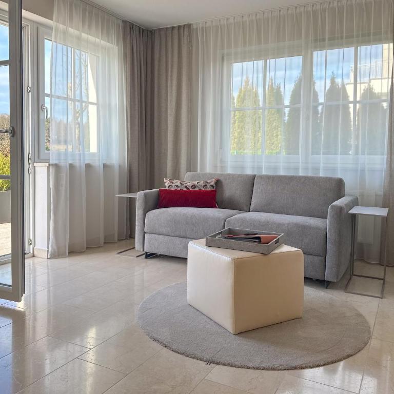 "SONNTAGSGLÜCK" - Premium Apartments Seekirchen, ruhiges Feriendomizil im Grünen, gemeinsamer Poolarea - Haus mit 5 Schlafzimmern - 64