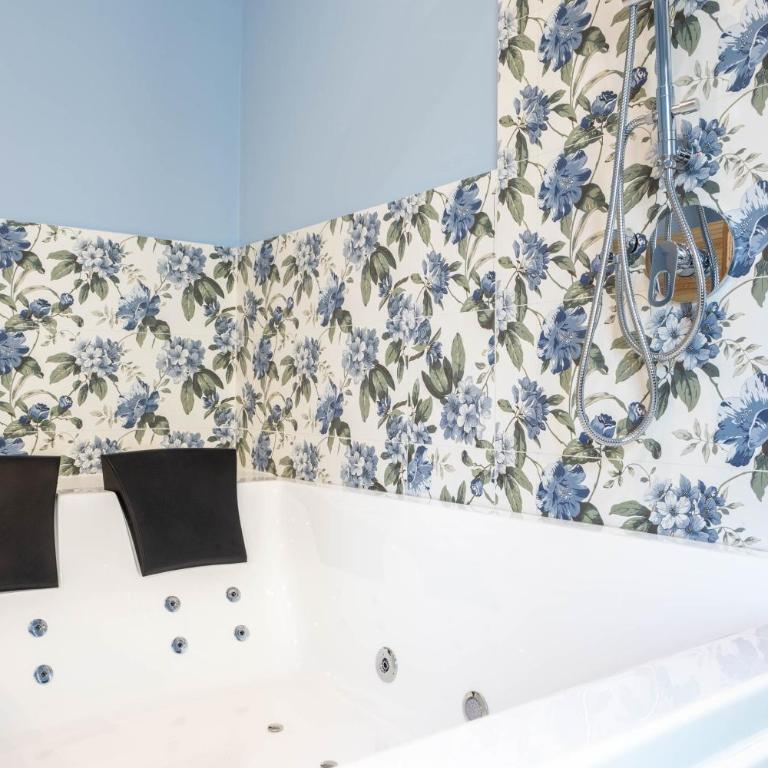 Pier Capponi 17 Rooms & Suites - Suite con Vasca Idromassaggio - 6