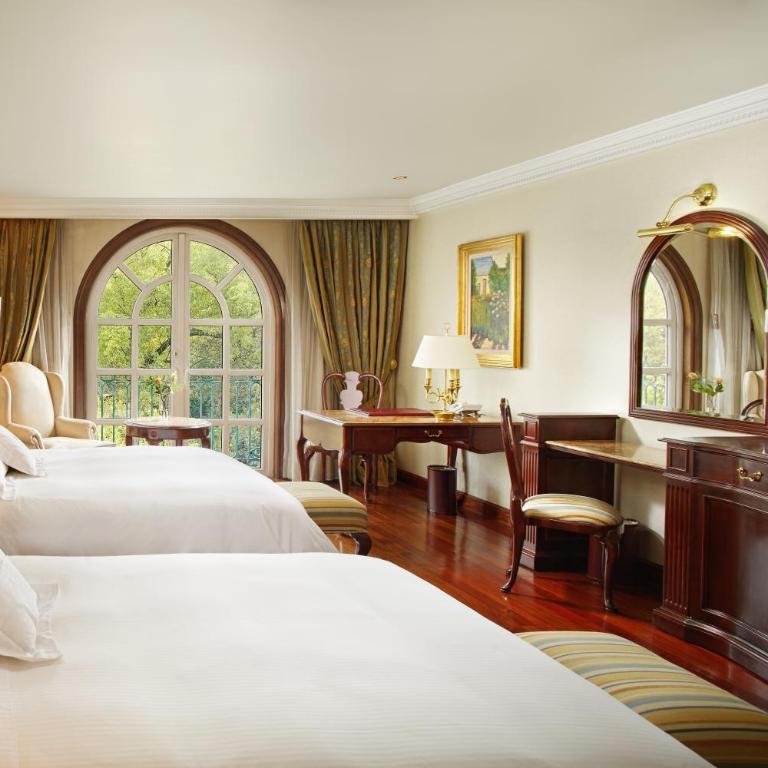 The Green Park Boutique Hotel and Grand Suites - Chapultepec Parkfront - Deluxe Suite with Park Views - 3