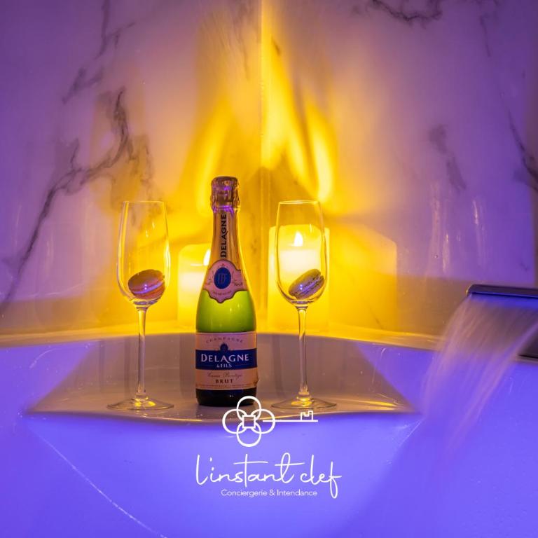 Love au Mans - Sauna, Jacuzzi & Parking privé - Studio Lit Queen-Size de Luxe - 2