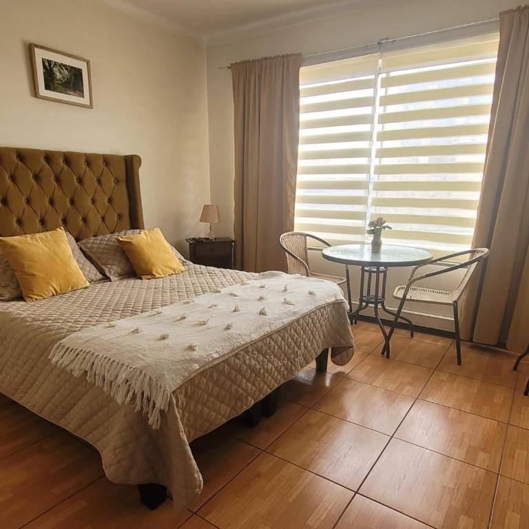 Hostal Donde Gabriel 497 - Double Room with Private Bathroom - 1