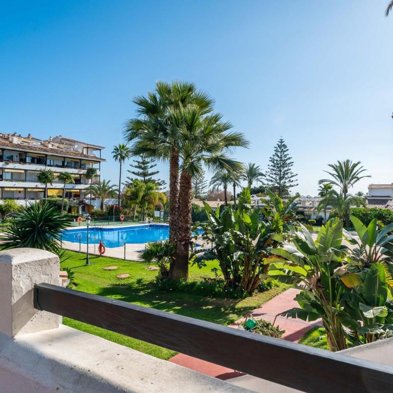 Cozy Studio in Marbella 5 Min Walk to the Beach - Deluxe King Studio - 17