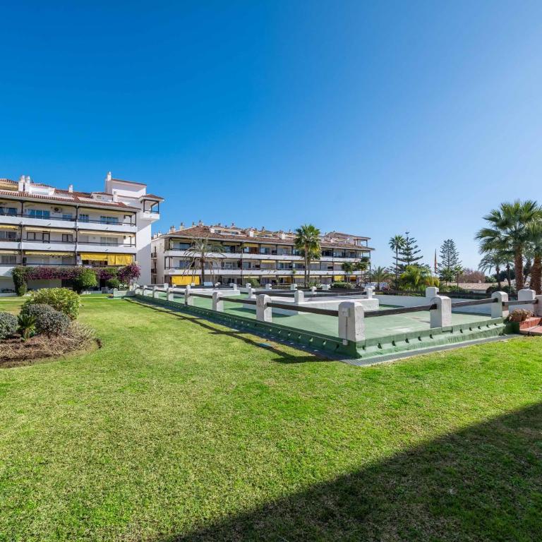 Cozy Studio in Marbella 5 Min Walk to the Beach - Deluxe King Studio - 32
