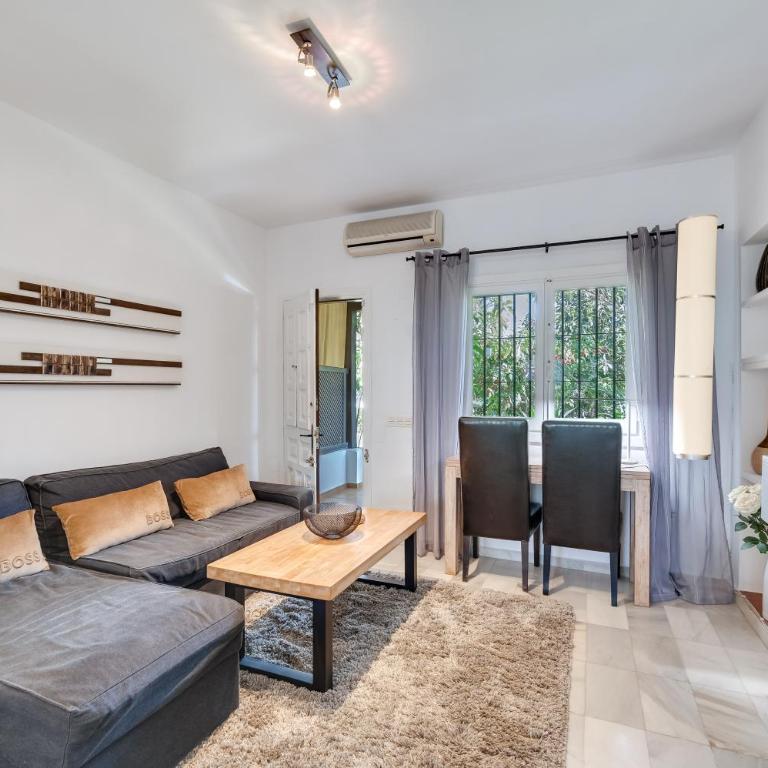 Cozy Studio in Marbella 5 Min Walk to the Beach - Deluxe King Studio - 37