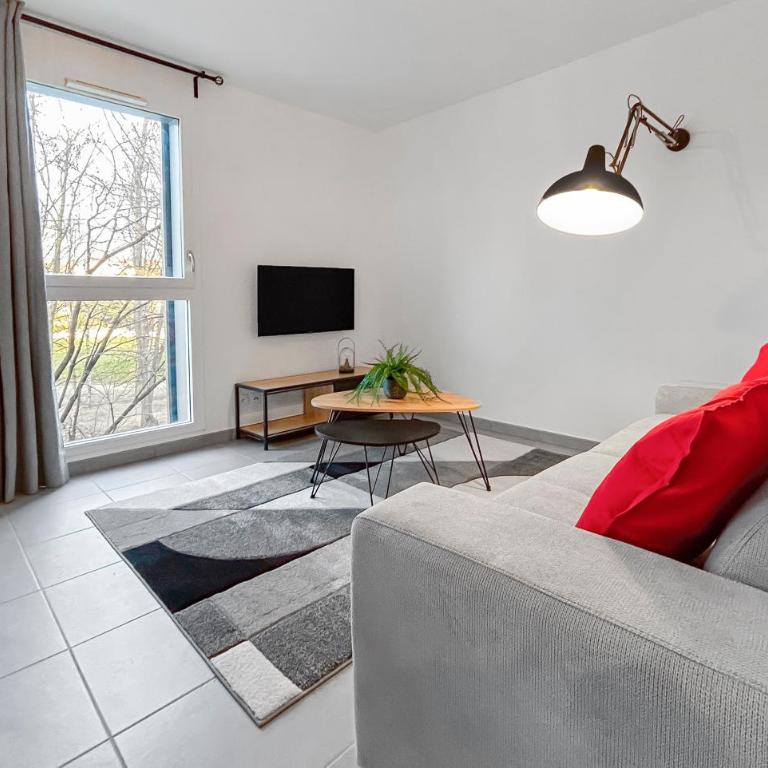 Studio Lumineux Avec Balcon - Studio - 3