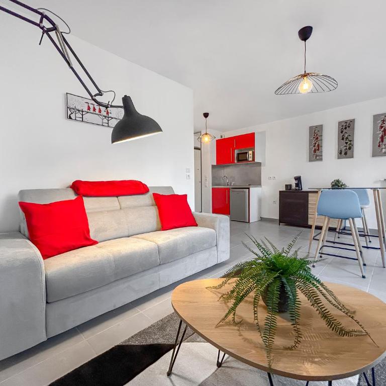Studio Lumineux Avec Balcon - Studio - 5