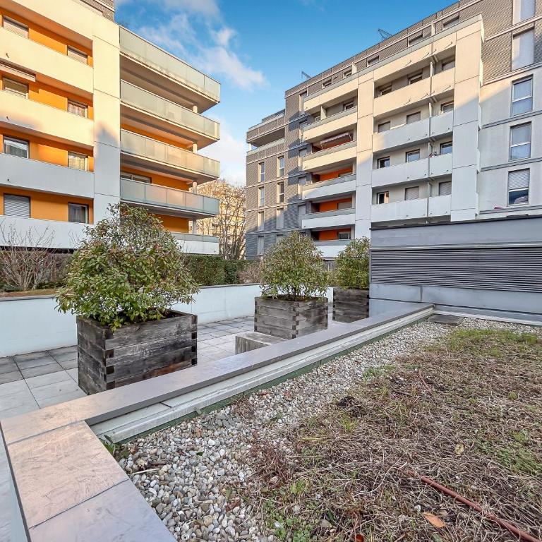 Studio Lumineux Avec Balcon - Studio - 18