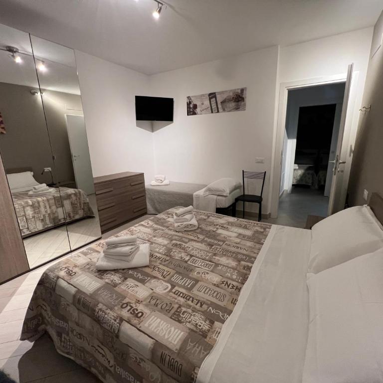 Appartamenti Residence Giardini CENTRALISSIMO AL MARE - Two-Bedroom Apartment with Balcony and Sea View - 6