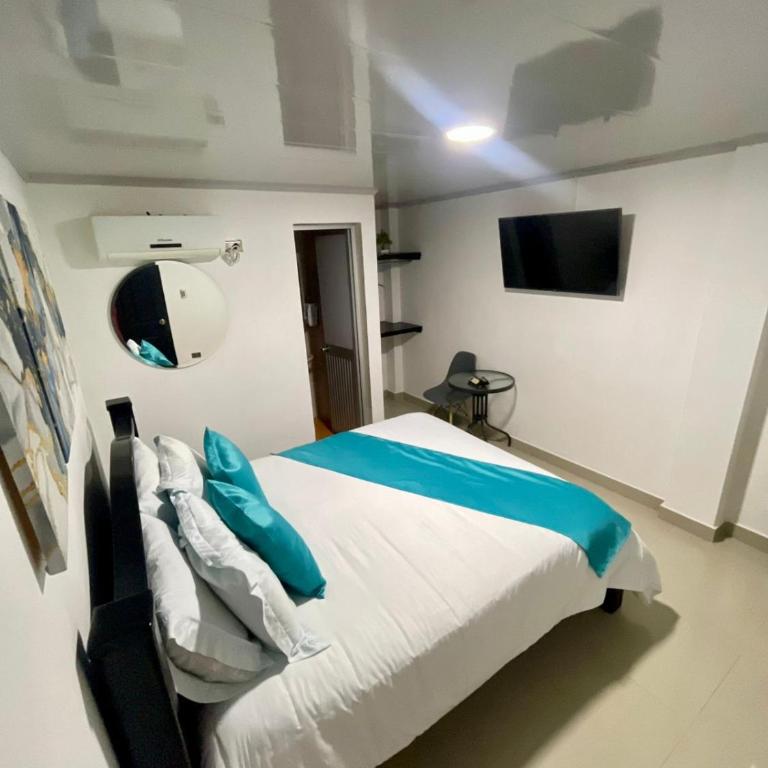 HOTEL LIGHT PLAZA - Budget Double Room - 6