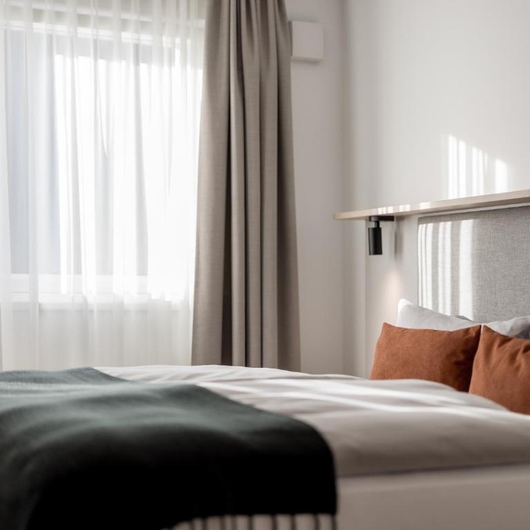 Aparthotel Tante Trude - Rooms & Apartments, Ötz - Standard Double Room - 2