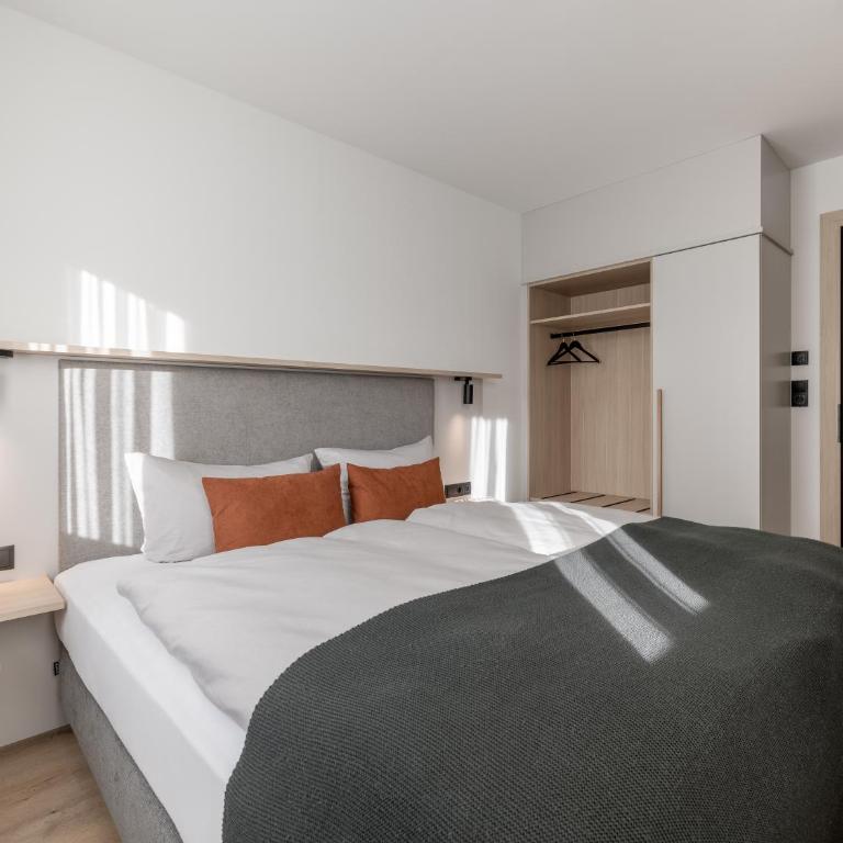 Aparthotel Tante Trude - Rooms & Apartments, Ötz - Standard Double Room - 1