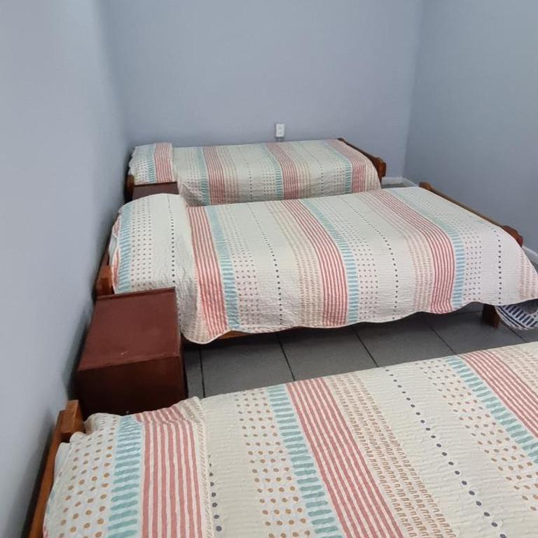 Hostal Amunategui- Sucursal Aguirre - Triple Room with Private Bathroom - 1