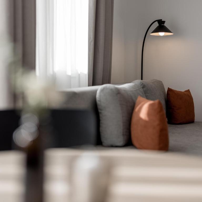 Aparthotel Tante Trude - Rooms & Apartments, Ötz - Two-Bedroom Apartment with Balcony - 10