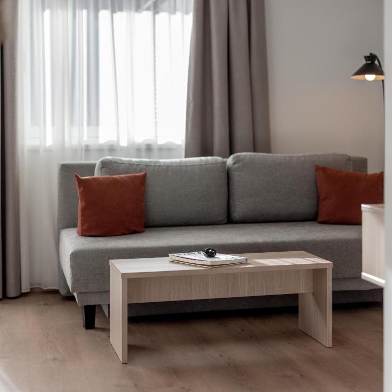 Aparthotel Tante Trude - Rooms & Apartments, Ötz - Two-Bedroom Apartment with Balcony - 5