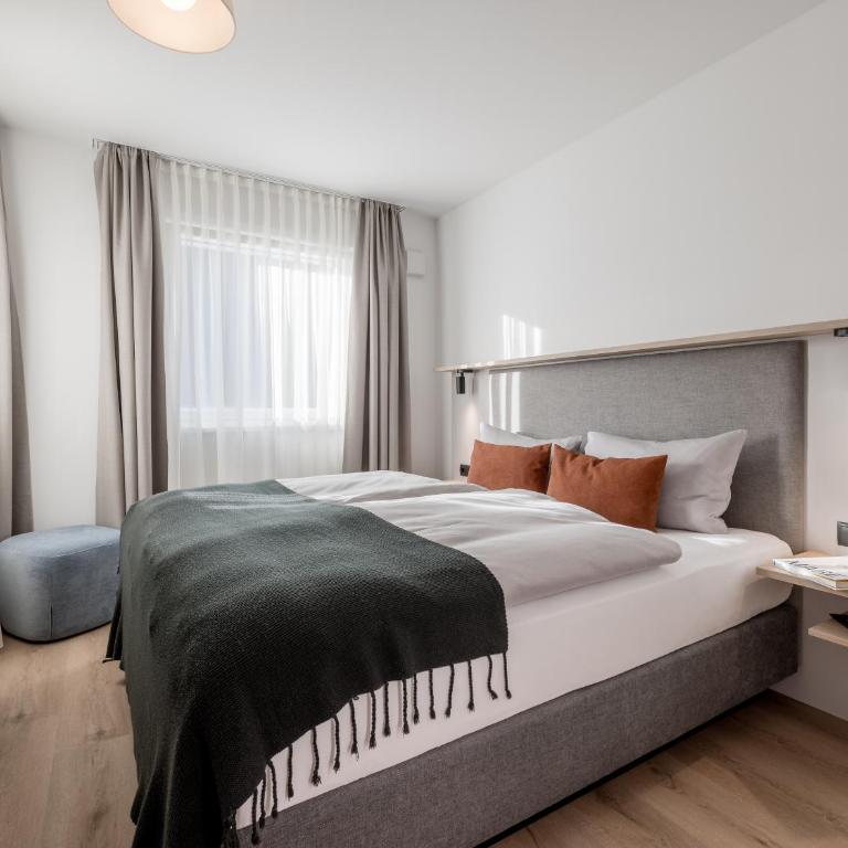 Aparthotel Tante Trude - Rooms & Apartments, Ötz - Standard Double Room - 3